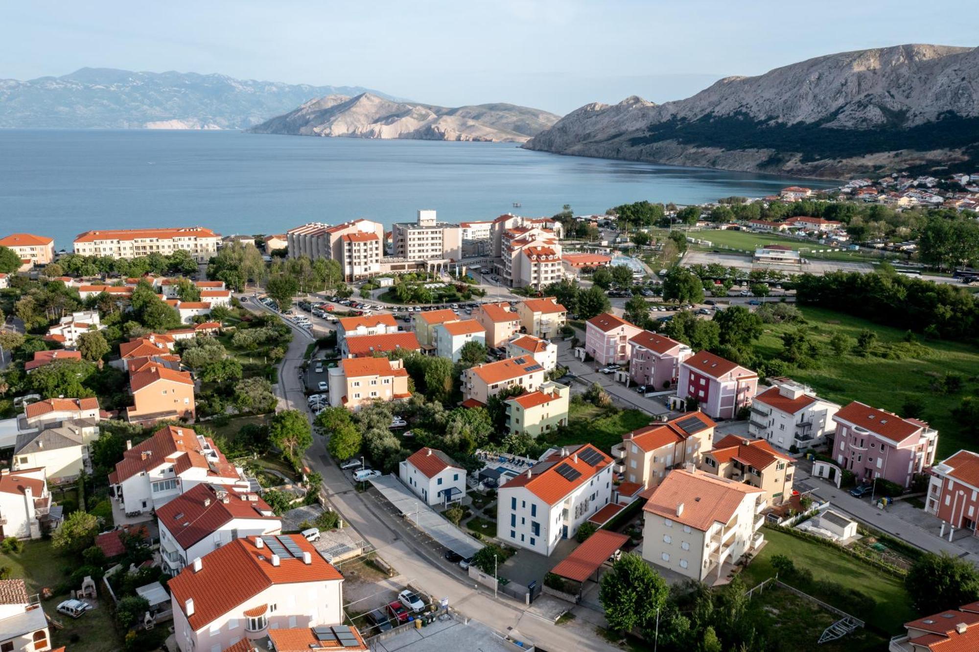 Adorami Apartments Baška Екстериор снимка