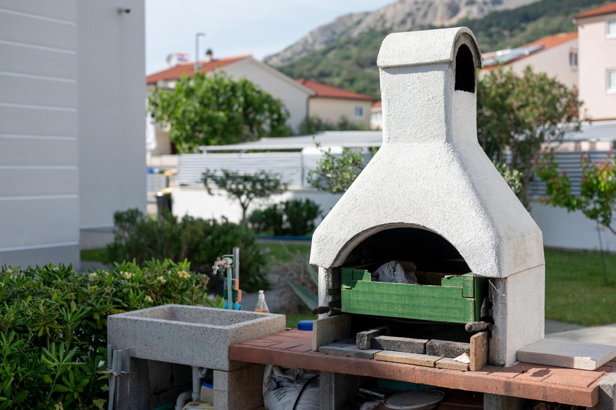 Adorami Apartments Baška Екстериор снимка