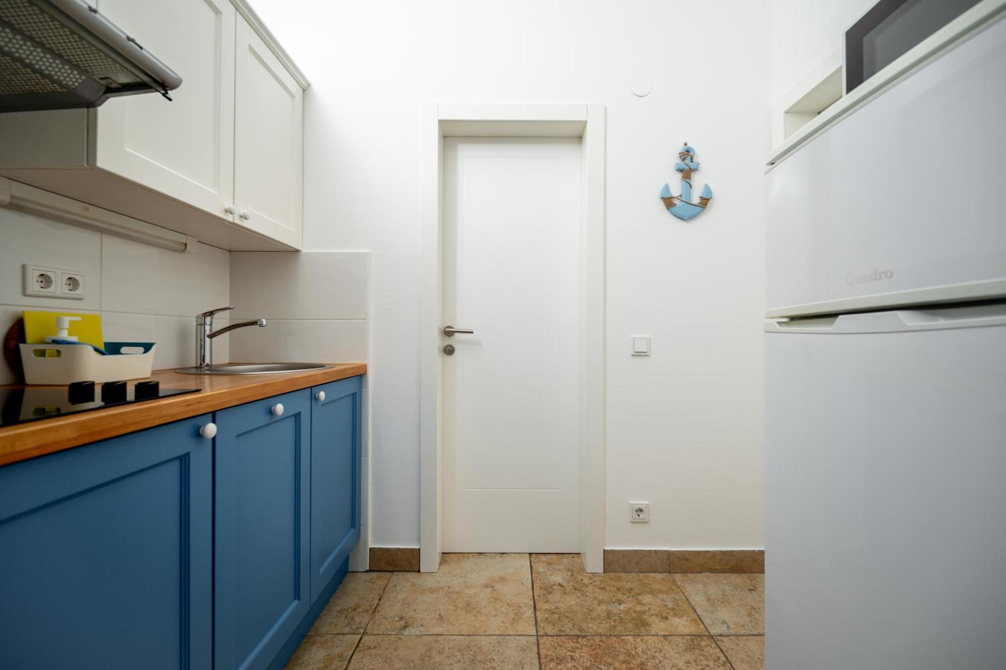 Adorami Apartments Baška Екстериор снимка